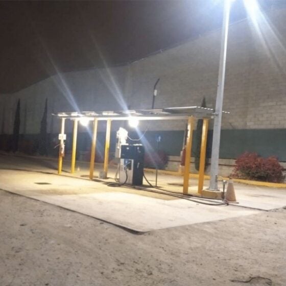 30 Watt Explosion Proof Jelly Jar LED Light: installation view