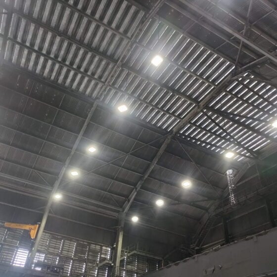 200 Watt LED High Temperature Light: installed in high-temperature environment
