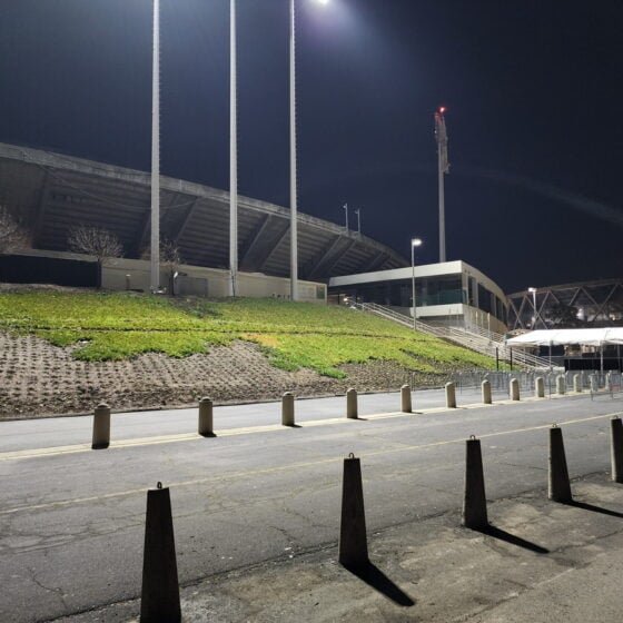 600 Watt LED Flood Light: installation view 2