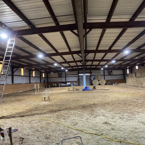 100 / 120 / 150 / 200 Watt Adjustable UFO LED High Bay: installed in a facility