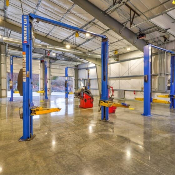 150 Watt LED UFO High Bay: installation in car repair shop