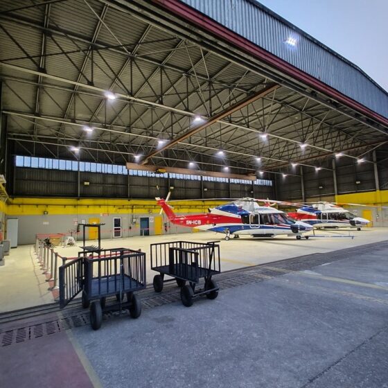 480 Watt LED UFO High Bay: installation in helicopter hangar