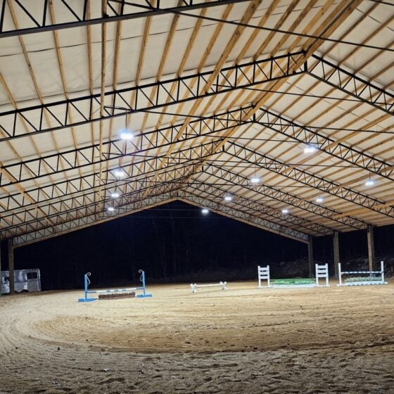 120 / 160 / 200 Watt Adjustable LED UFO Light: installation in a horse arena