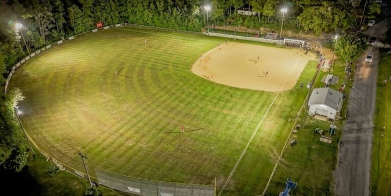 Baseball Field Emerald Playground Association Mllg Ag Led Imf 400 5 60 Tr 44 48fc (infield) 15 20fc (outfield)